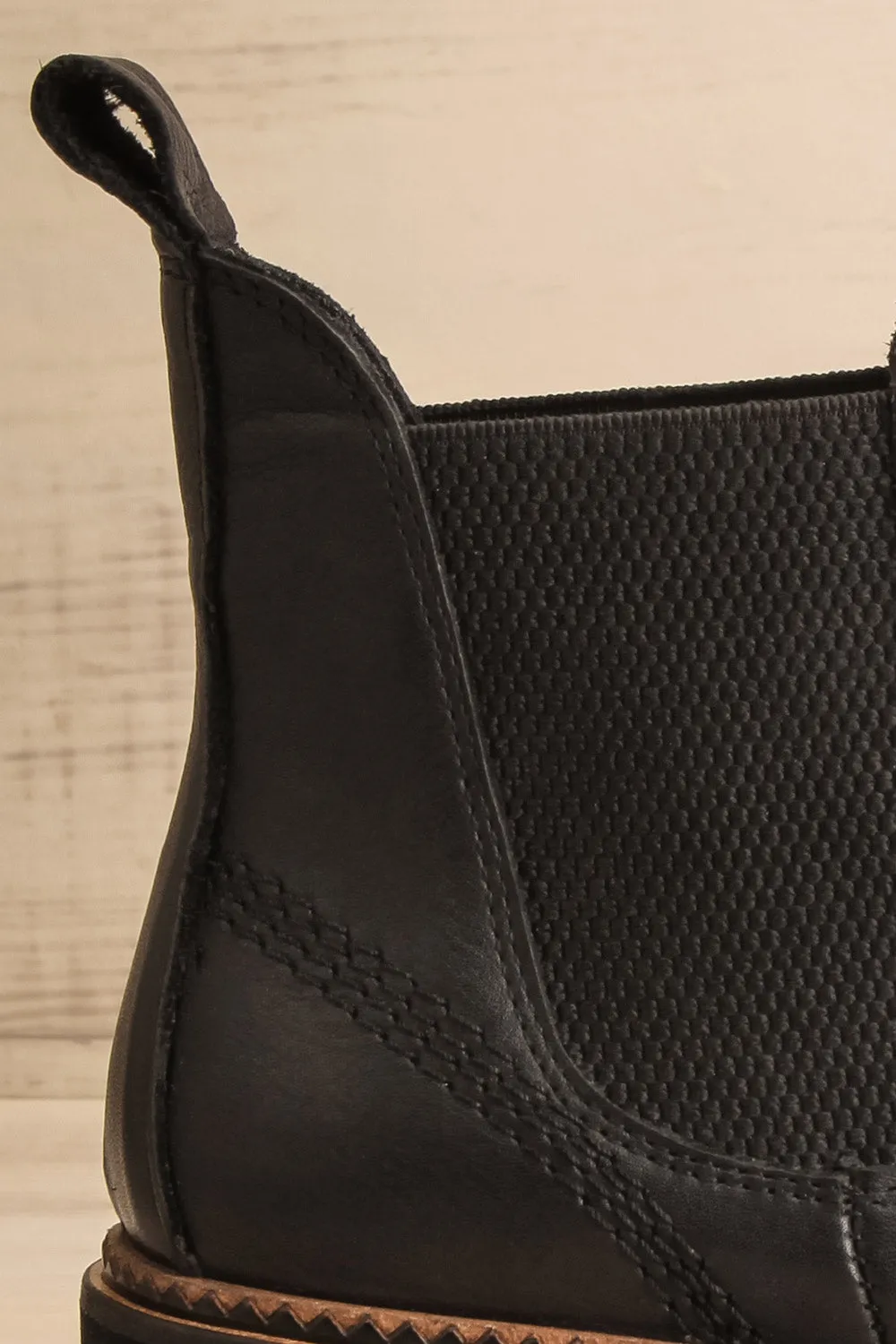 Wrexham | Black Chelsea Leather Boots