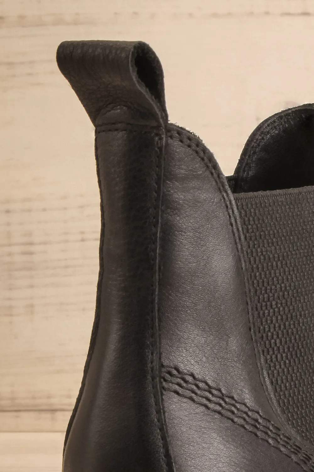 Wrexham | Black Chelsea Leather Boots