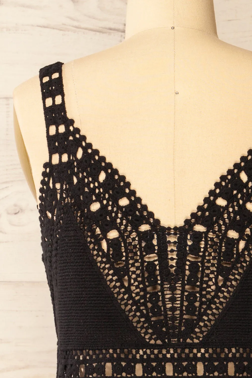 Zagreb Black | Crochet Cropped Cami