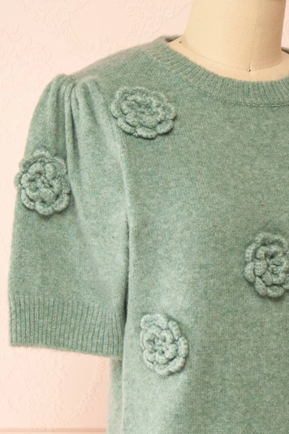 Zuniki Sage | Knit Top w/ Crochet Flowers