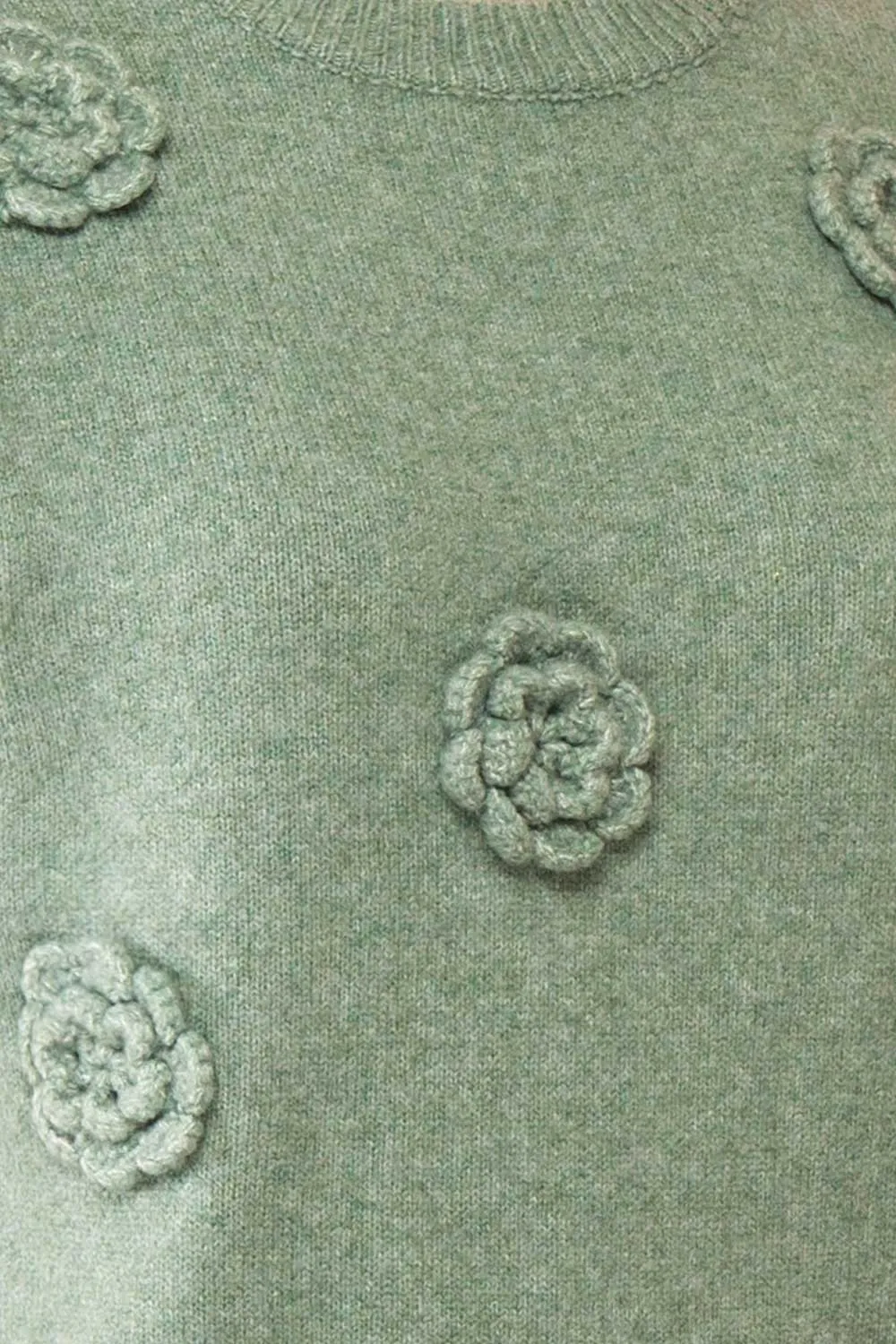 Zuniki Sage | Knit Top w/ Crochet Flowers